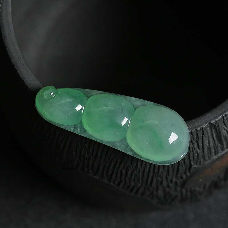 缅甸A货天然糯种阳绿翡翠吊坠 - 红掌柜
