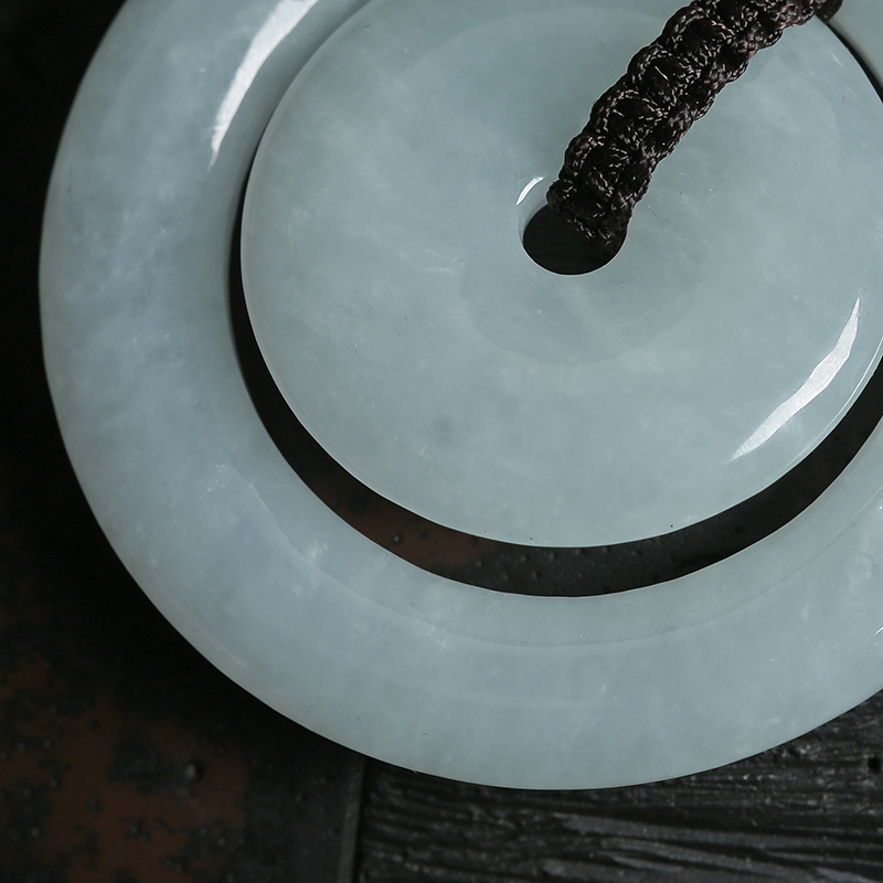 缅甸A货糯种翡翠吊坠 - 红掌柜