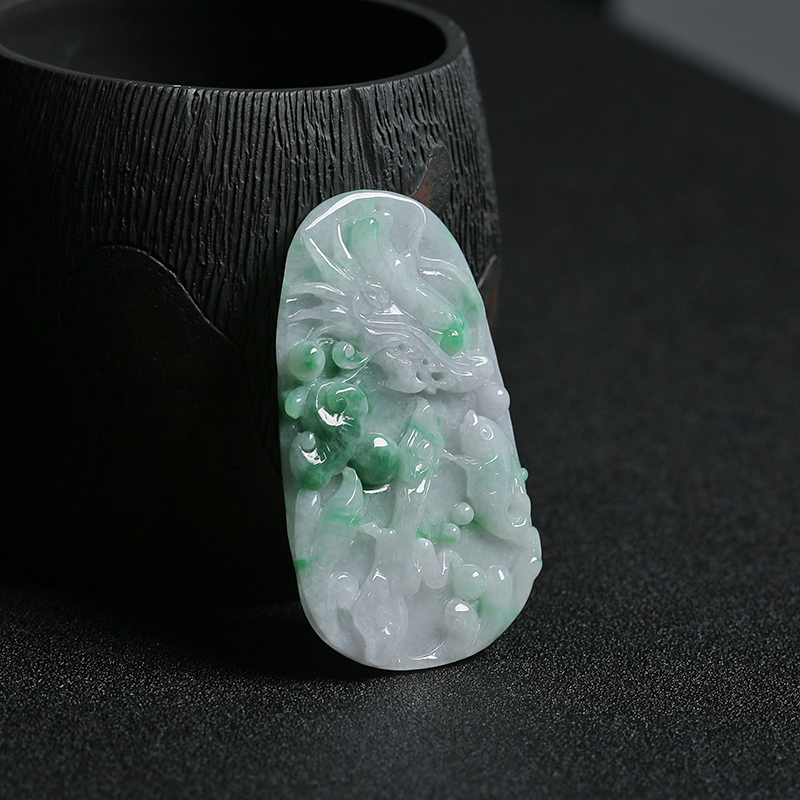 飘绿花翡翠鱼跃龙门吊坠-红掌柜