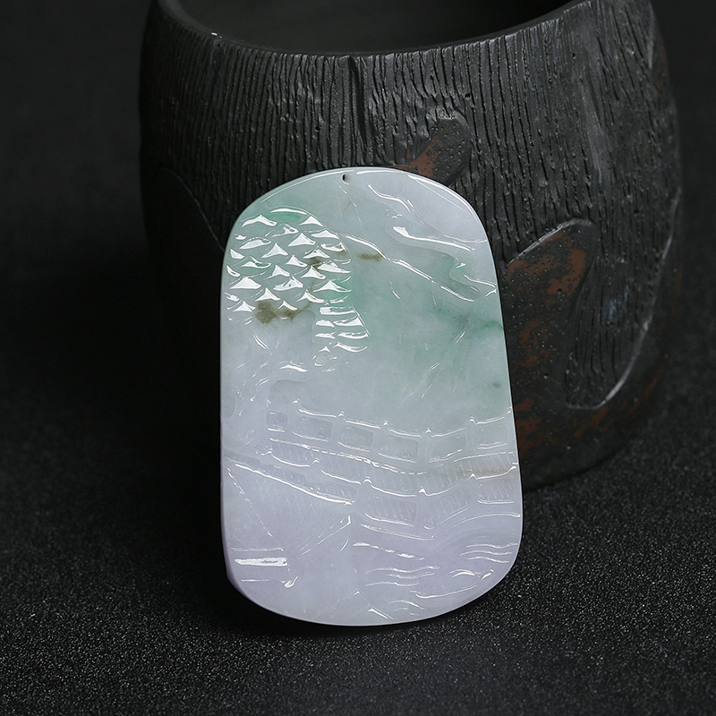  糯种俏色翡翠山水牌-红掌柜