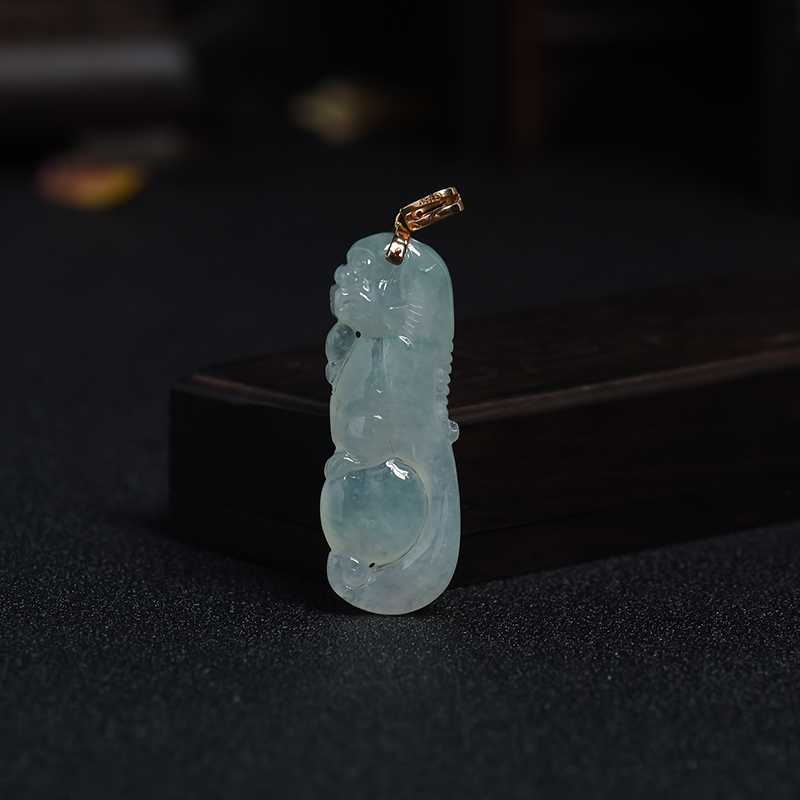 缅甸天然冰糯种翡翠海马吊坠-红掌柜