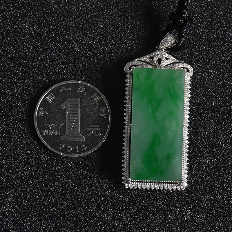 18K金镶钻翡翠无事牌吊坠 - 红掌柜