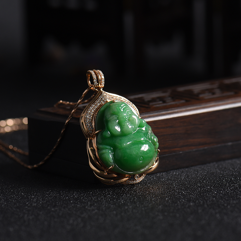 18k金镶钻天然豆种阳绿翡翠弥勒佛吊坠-红掌柜