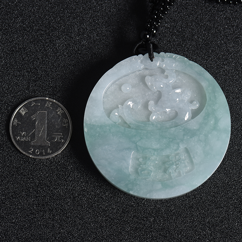 糯种浅绿翡翠吊坠-红掌柜