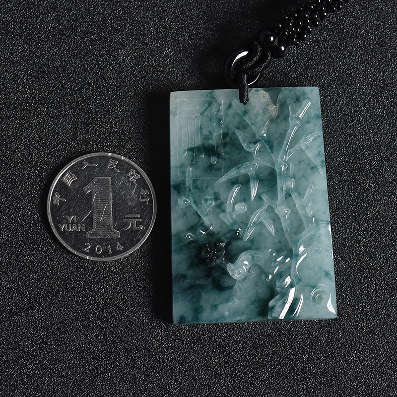 飘花翡翠竹节梅花吊坠-红掌柜