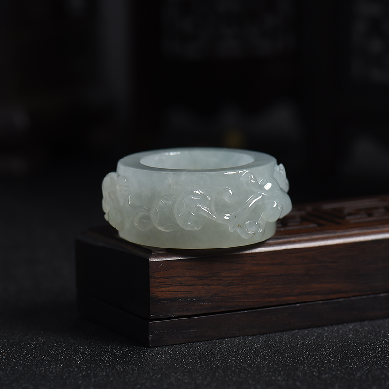 糯种翡翠龙纹扳指-红掌柜