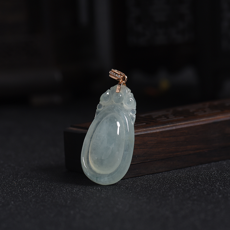 浅绿翡翠福在眼前吊坠-红掌柜