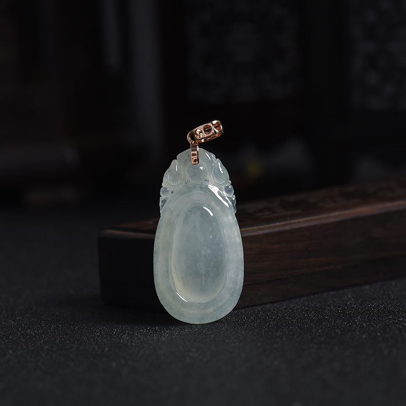 翡翠福在眼前吊坠-红掌柜