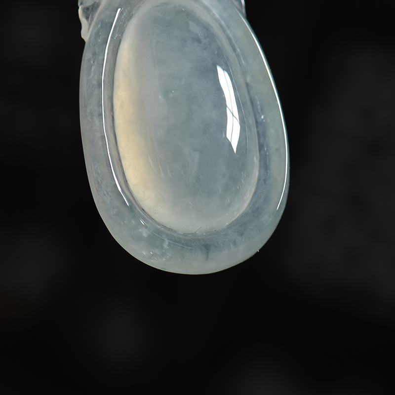 冰种浅绿翡翠吊坠-红掌柜