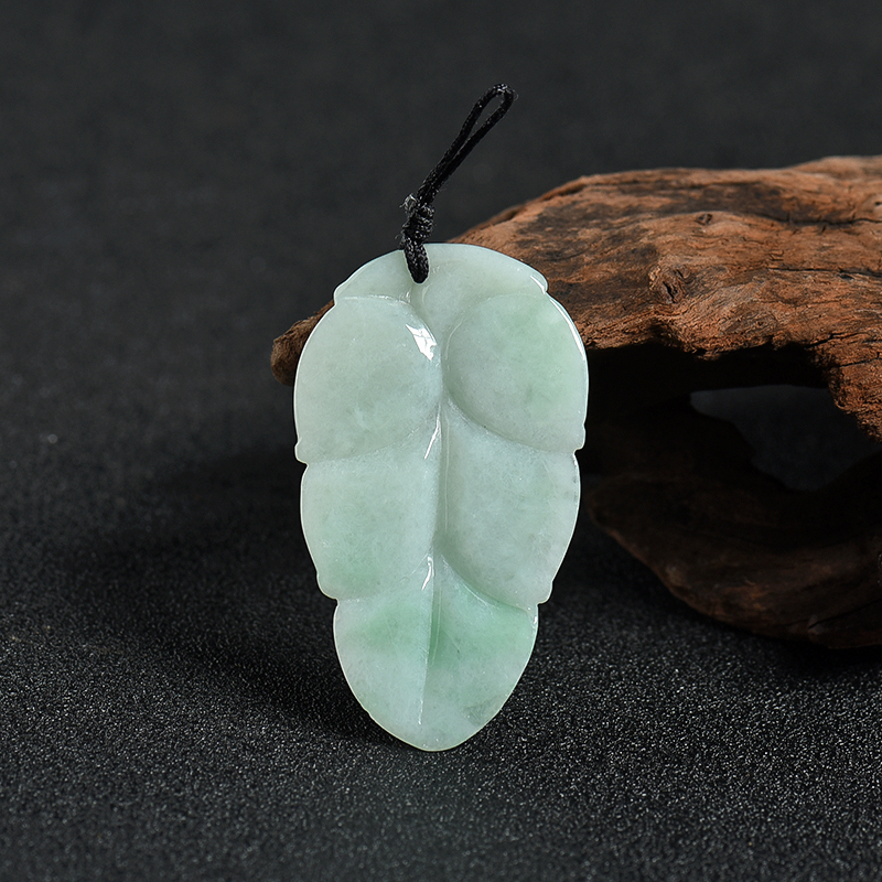 翡翠吊坠-红掌柜