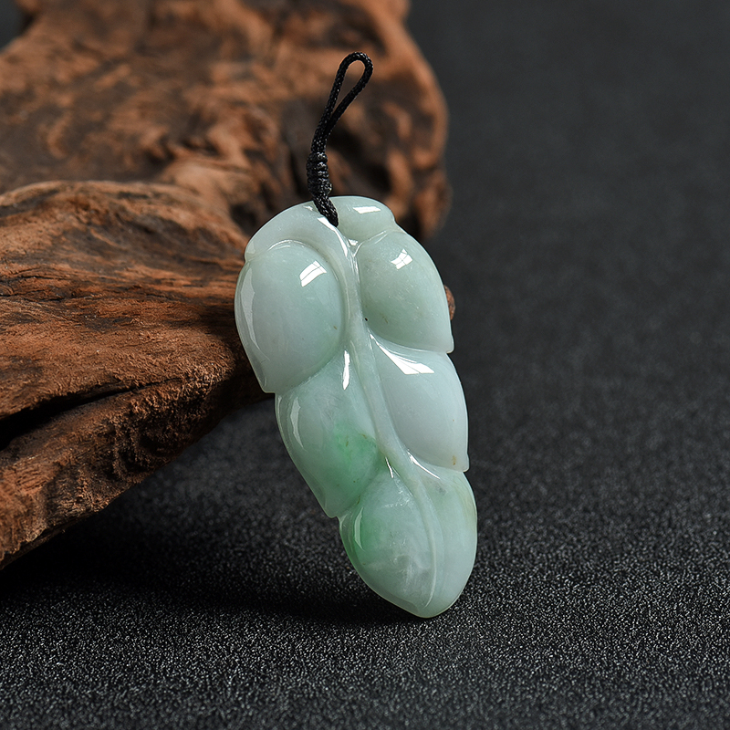 飘翠翡翠金枝玉叶吊坠-红掌柜