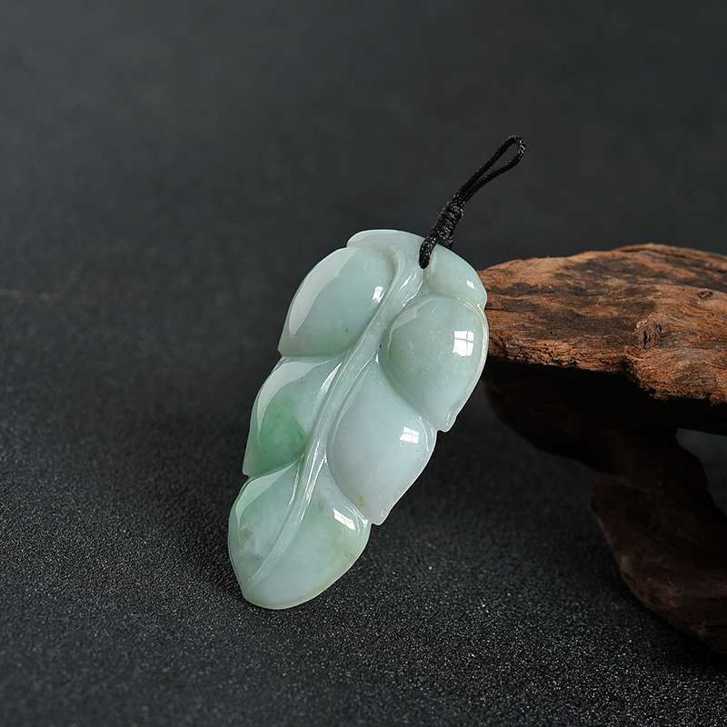 翡翠金枝玉叶吊坠-红掌柜