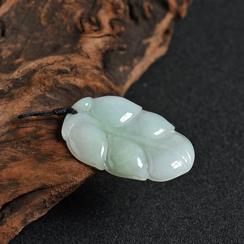 糯种翡翠金枝玉叶吊坠-红掌柜