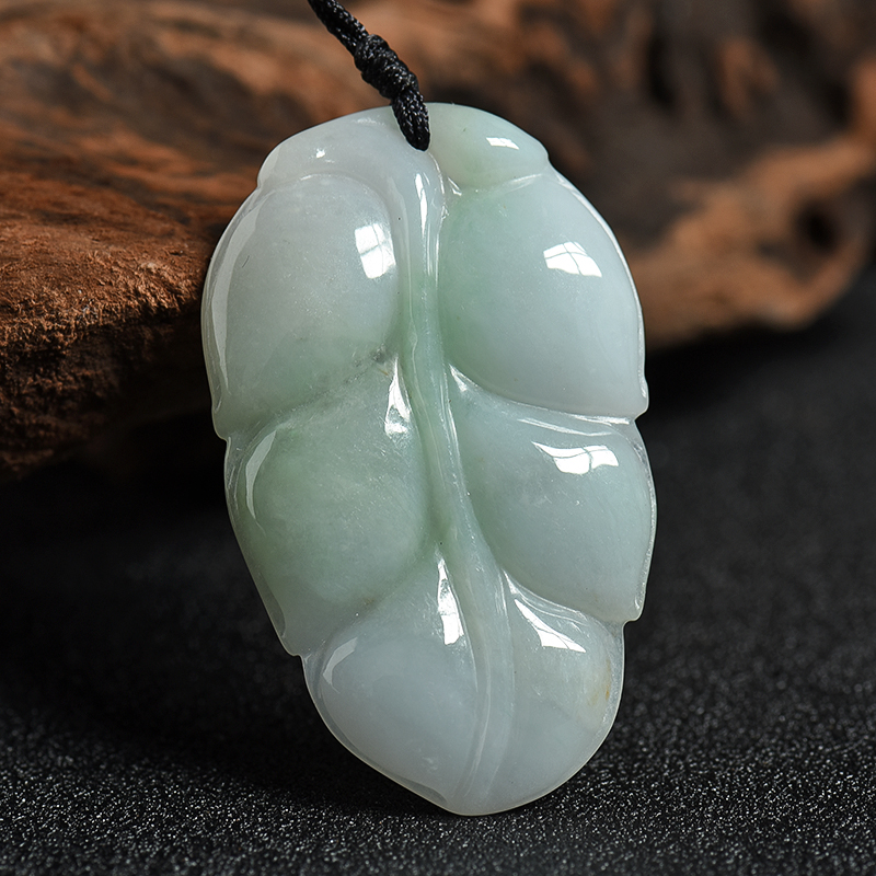 糯种翡翠吊坠-红掌柜