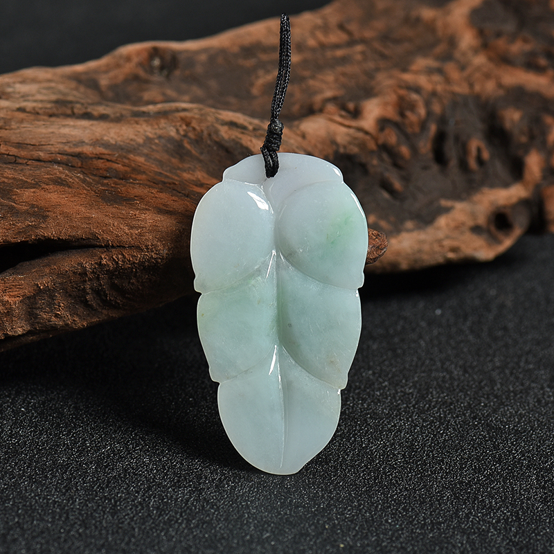 翡翠吊坠-红掌柜