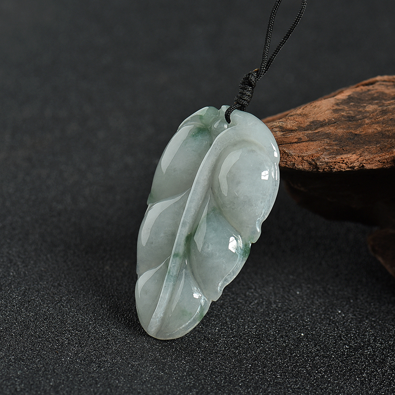 翡翠金枝玉叶吊坠-红掌柜