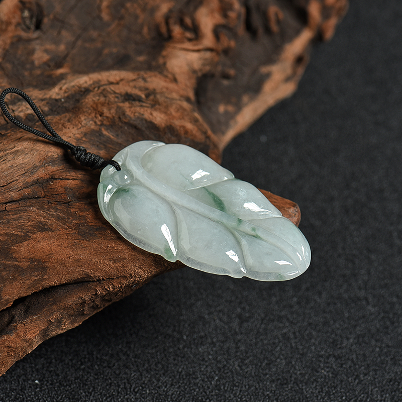 翡翠吊坠-红掌柜