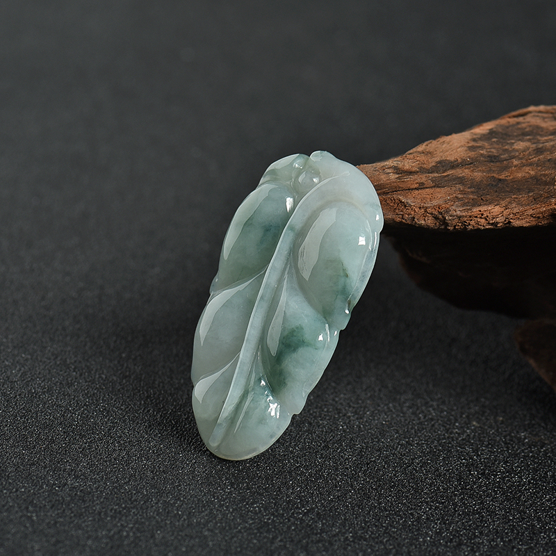 天然飘花翡翠金枝玉叶吊坠-红掌柜