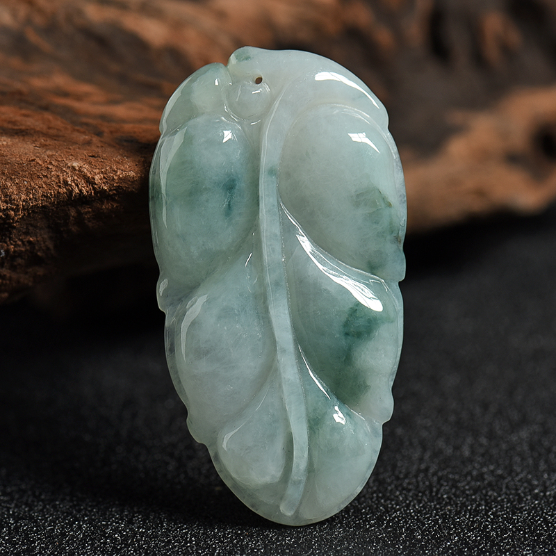 飘花翡翠金枝玉叶吊坠-红掌柜