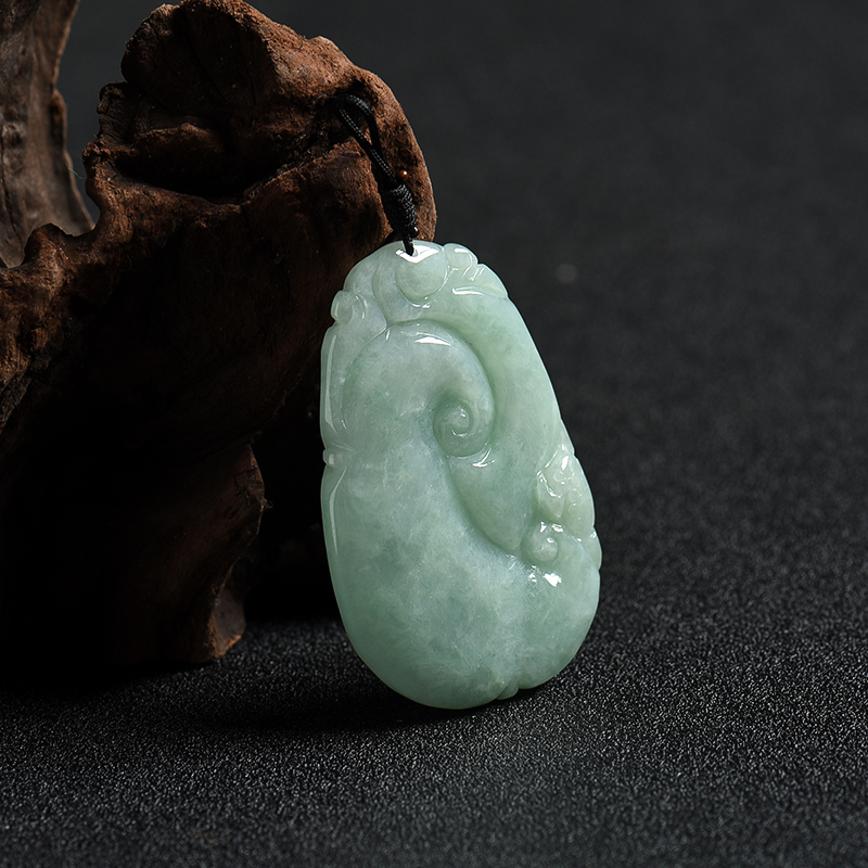 天然豆种浅绿翡翠吉祥如意吊坠-红掌柜