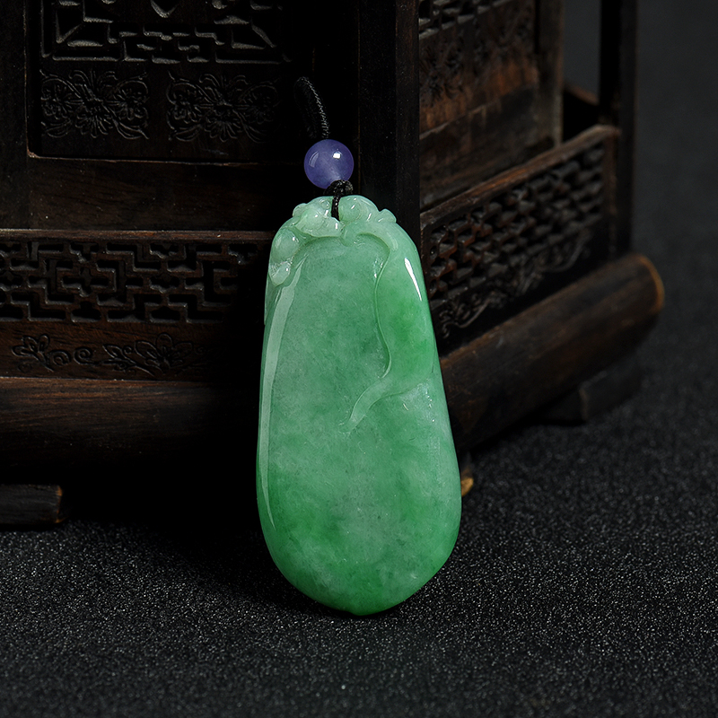 天然缅甸豆种浅绿翡翠福瓜吊坠-红掌柜