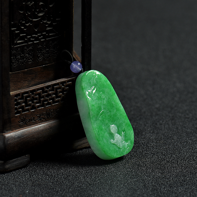 缅甸豆种俏色翡翠荷叶吊坠-红掌柜