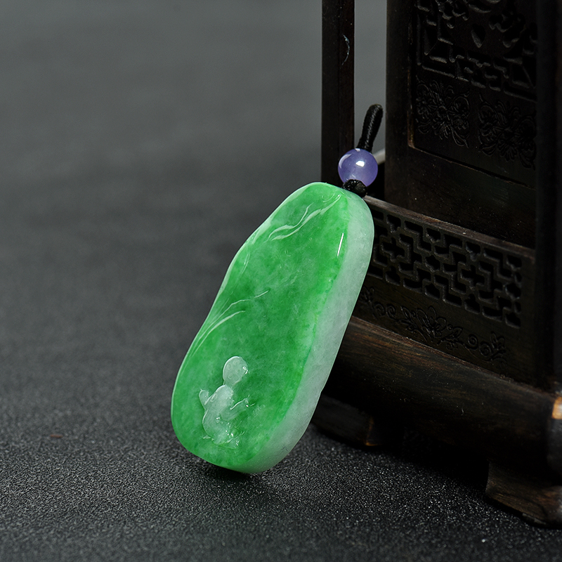 豆种俏色翡翠荷叶吊坠-红掌柜