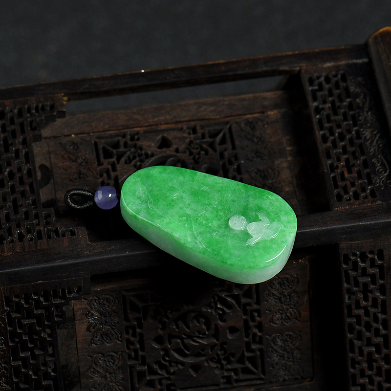 色翡翠荷叶吊坠-红掌柜