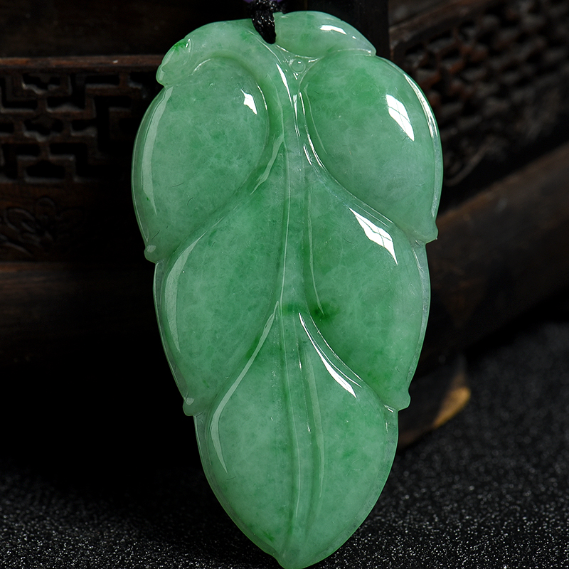 豆种翡翠吊坠-红掌柜