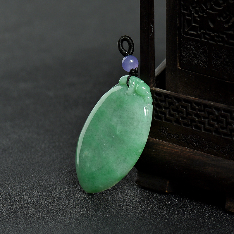 浅绿翡翠寿桃吊坠-红掌柜