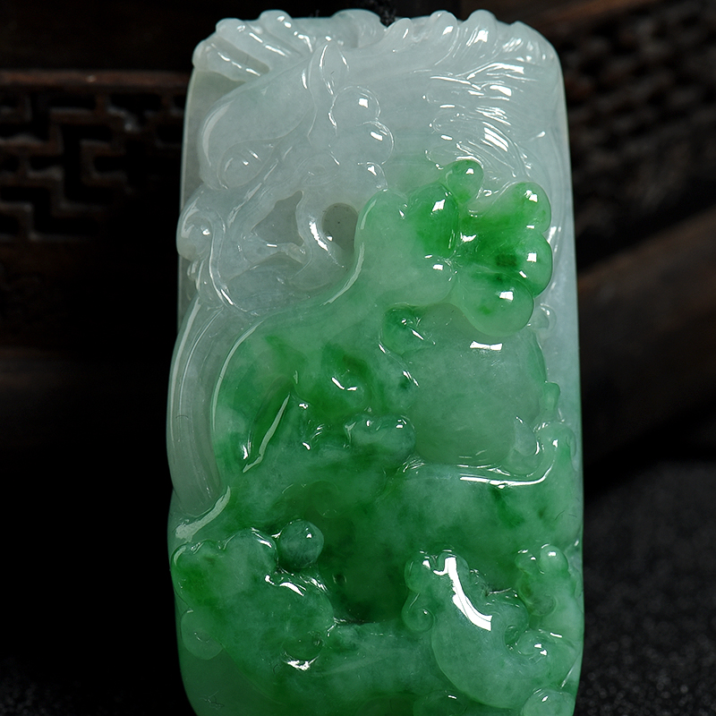 糯种翡翠吊坠-红掌柜