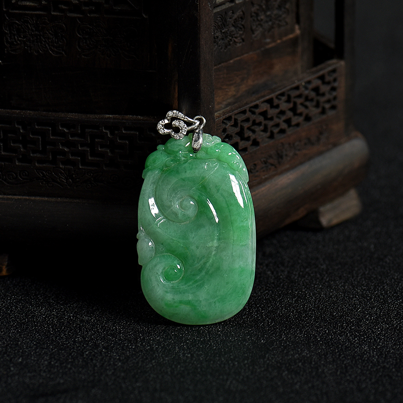 糯种飘翠翡翠如意吊坠-红掌柜
