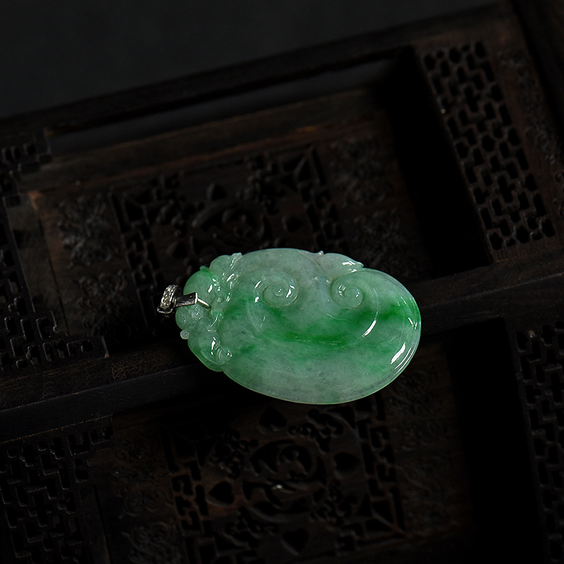 天然翡翠如意吊坠-红掌柜