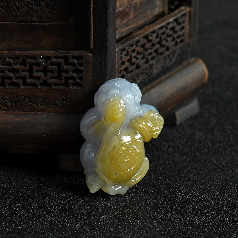 天然缅甸糯种俏色翡翠童趣吊坠-红掌柜