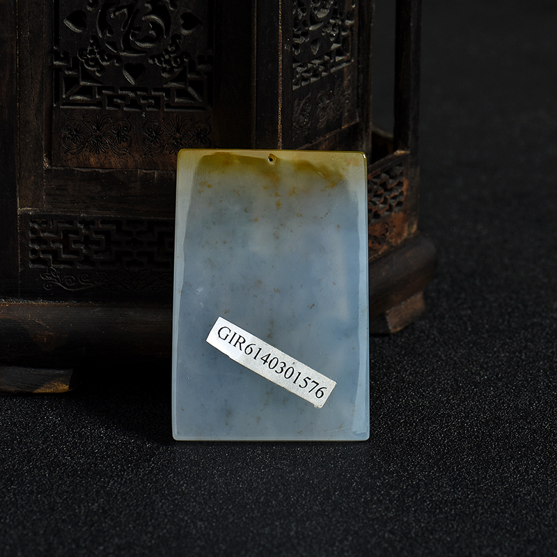 缅甸糯冰种俏色翡翠观音-红掌柜