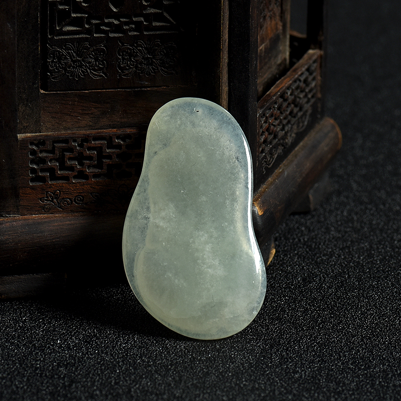 缅甸天然翡翠观音吊坠-红掌柜