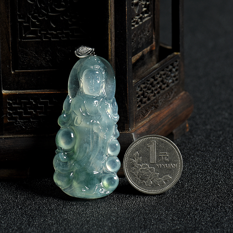 糯冰种翡翠观音吊坠-红掌柜