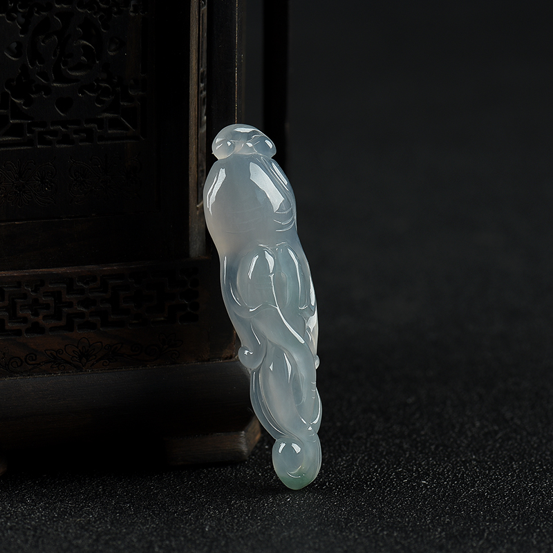 天然糯冰种翡翠人参吊坠-红掌柜