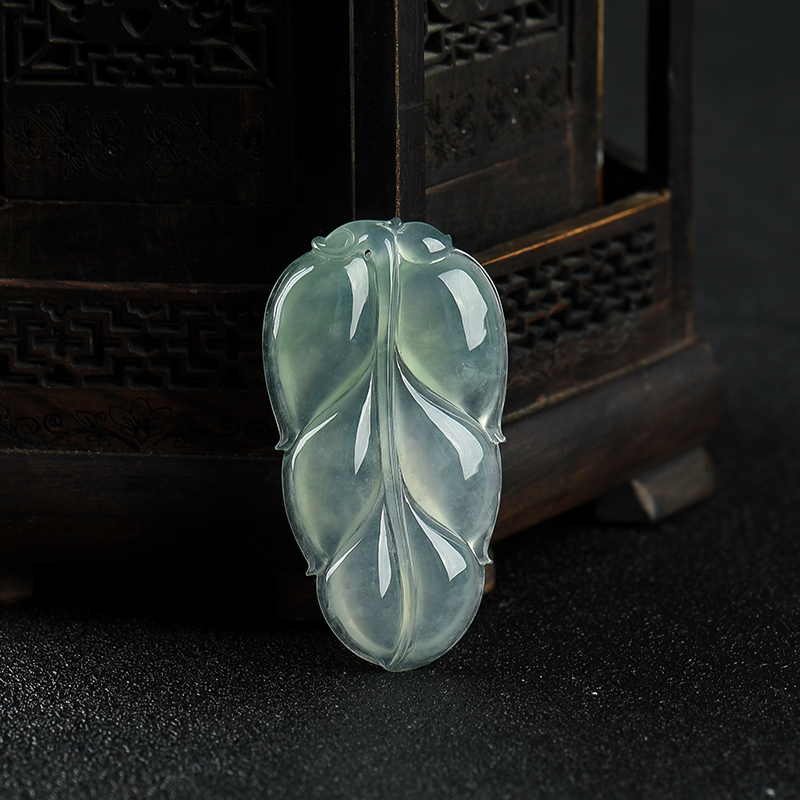 缅甸天然糯冰种浅绿翡翠金枝玉叶吊坠-红掌柜