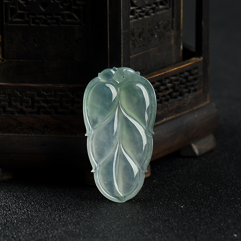 缅甸天然浅绿翡翠金枝玉叶吊坠-红掌柜