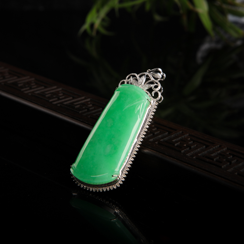 苹果绿翡翠节节高升吊坠-红掌柜