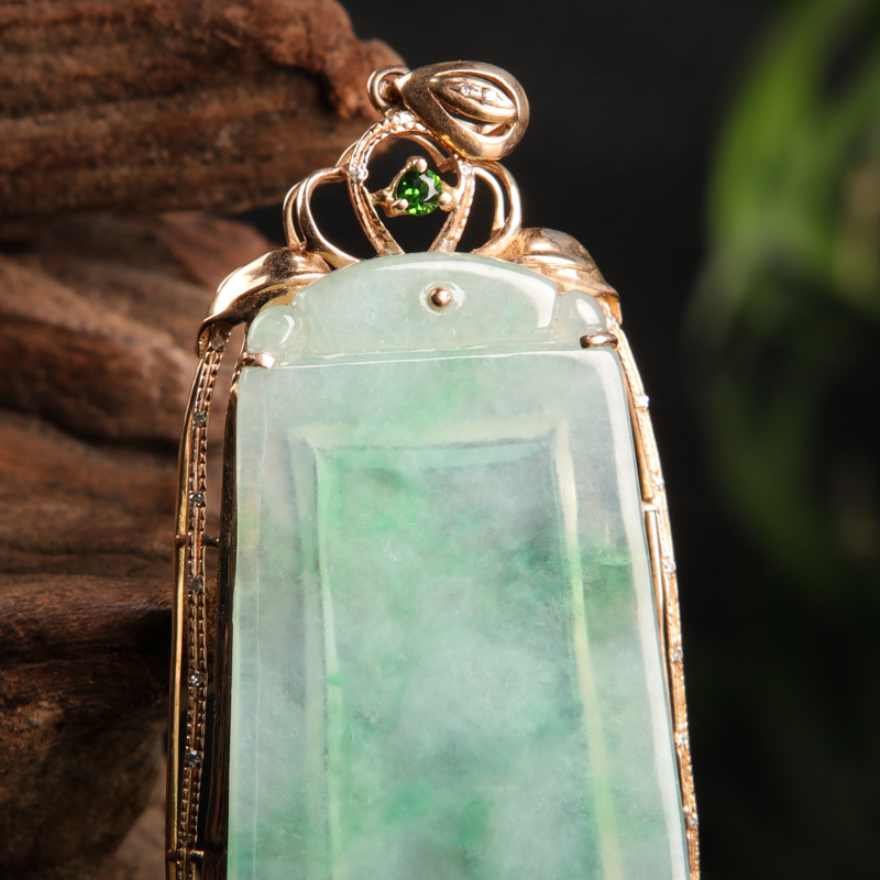 天然翡翠无事牌吊坠-红掌柜