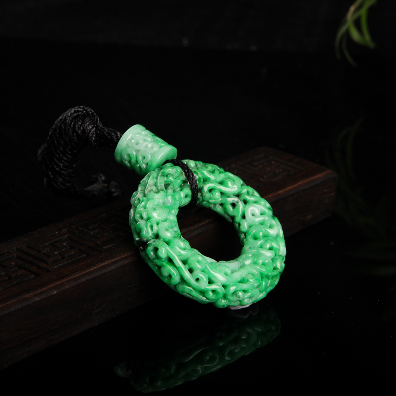 飘翠翡翠仿古镂空环吊坠-红掌柜