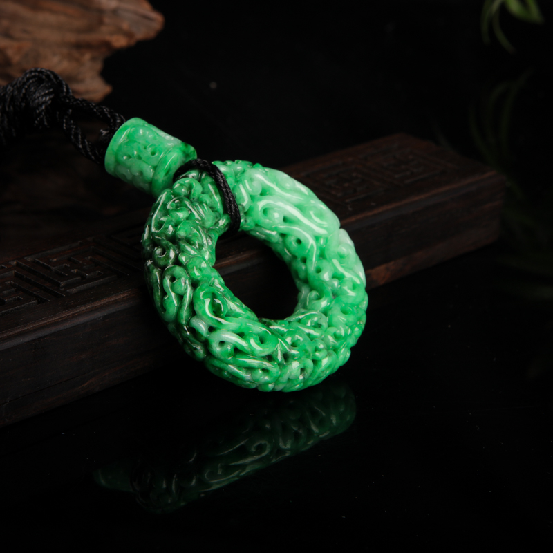 飘翠翡翠仿古镂空环吊坠-红掌柜