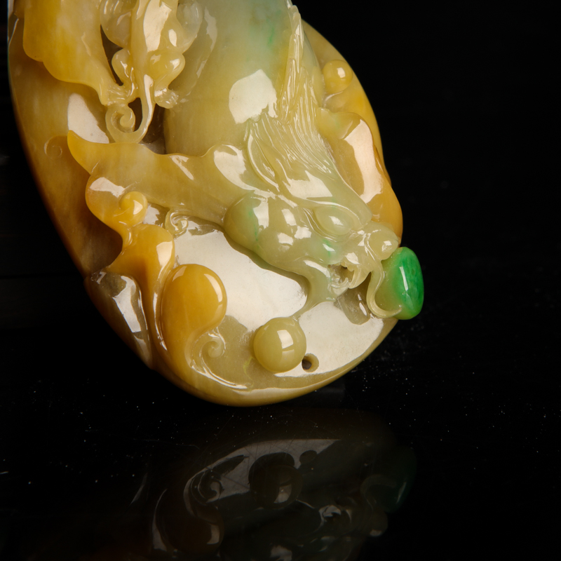 天然翡翠辰龙吊坠-红掌柜