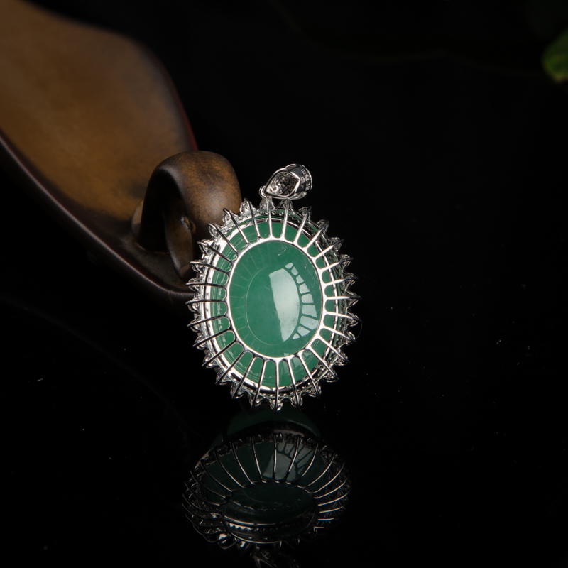 18k天然豆绿翡翠蛋面吊坠-红掌柜