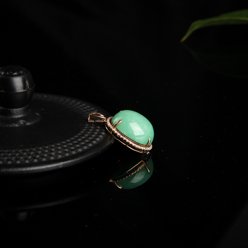 缅甸天然豆种豆绿翡翠吊坠-红掌柜