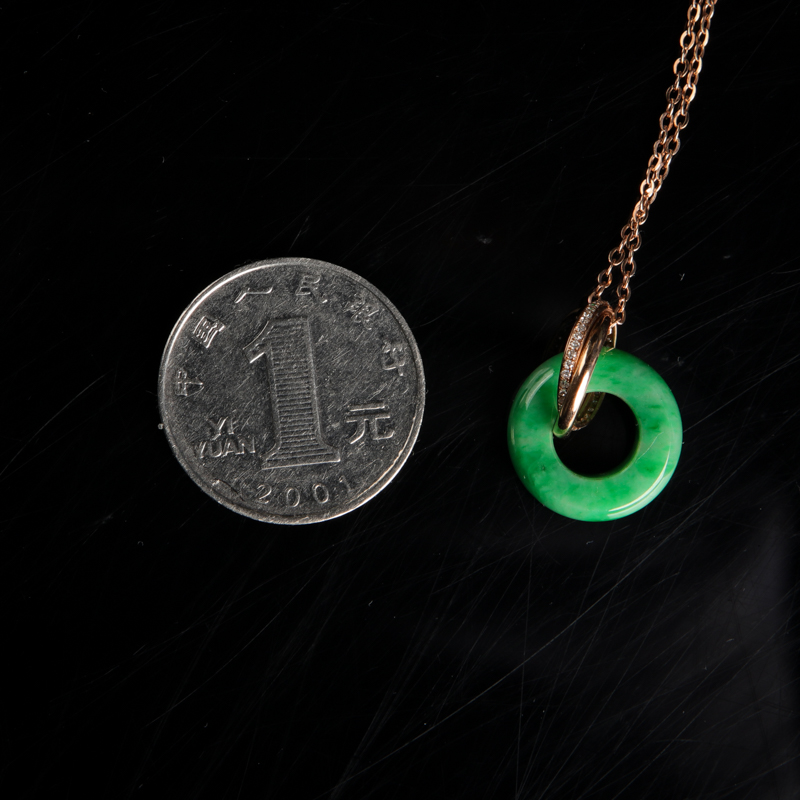 糯种深绿翡翠吊坠-红掌柜