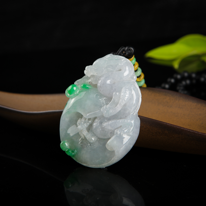 糯种飘翠翡翠吊坠-红掌柜