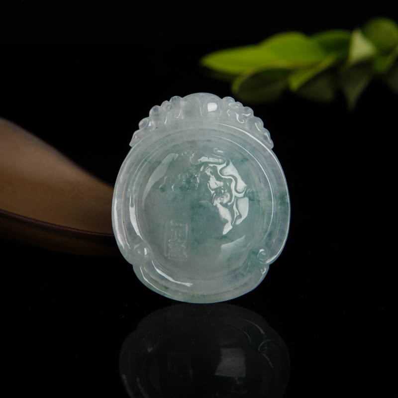 糯冰种飘花翡翠如意吊坠-红掌柜